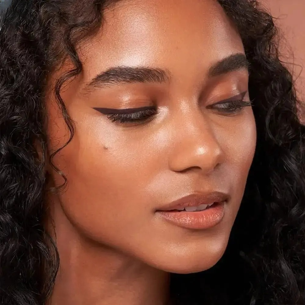 Glided-on Waterproof Kajal Eyeliner