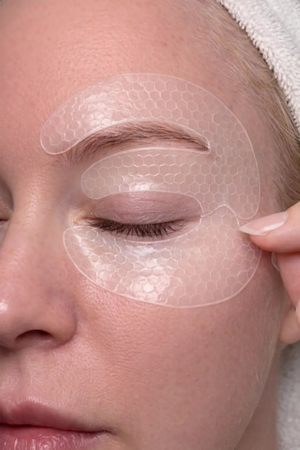 Peptide-Powered Deep Collagen Eye Mask